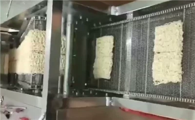 Automatische Produktionslinie für gebratene Instantnudeln Indomie Instantnudeln Produktionslinie Herstellung